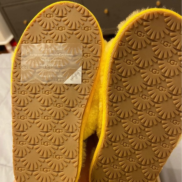 Ugg Toddler Slides - Picture 2 of 4